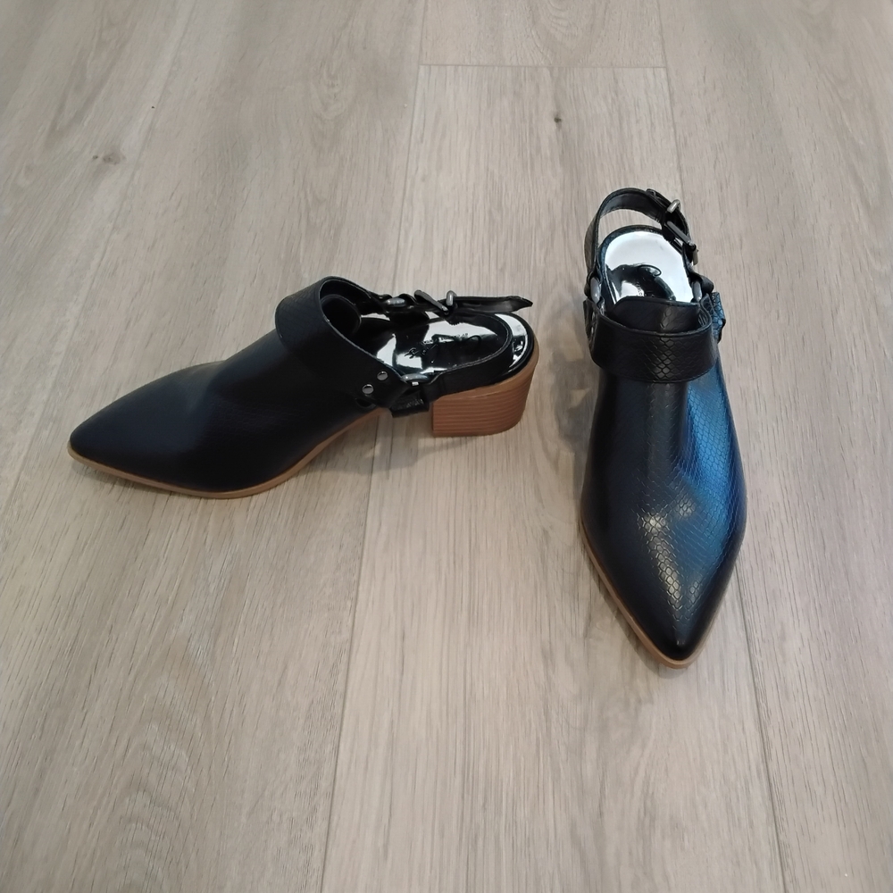 Carlos by Carlos Santana | Pacey Black Slingback Mules Pointed Toe Size 8 | NWOT